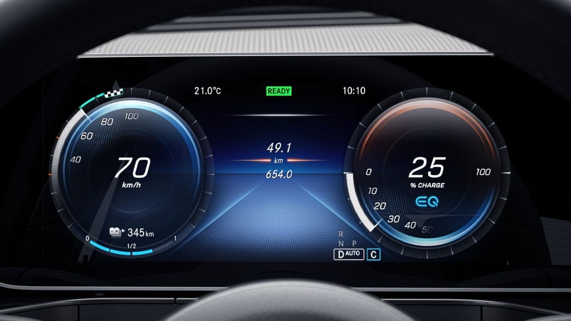 Mercedes EQC tableau de bord autonomie