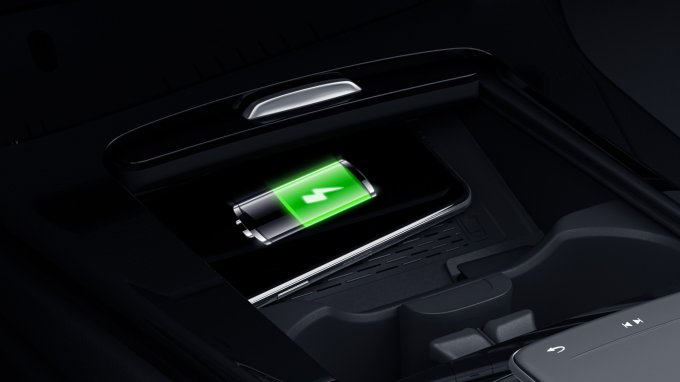 Mercedes CLA Shooting Break chargeur smartphone