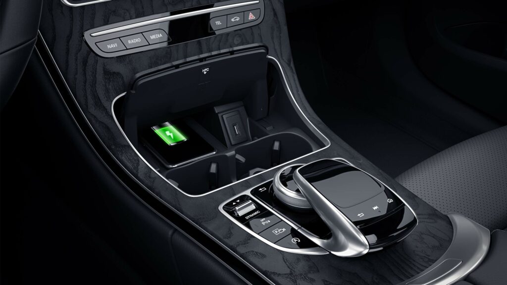 Mercedes Classe C Coupé - Système de recharge sans fil pour appareils mobiles